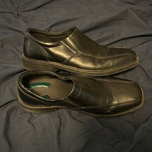 Black dress shoes - slip on size 10m